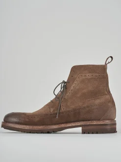 Anfibi camoscio marrone