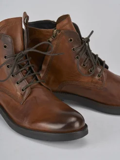 Anfibi pelle marrone