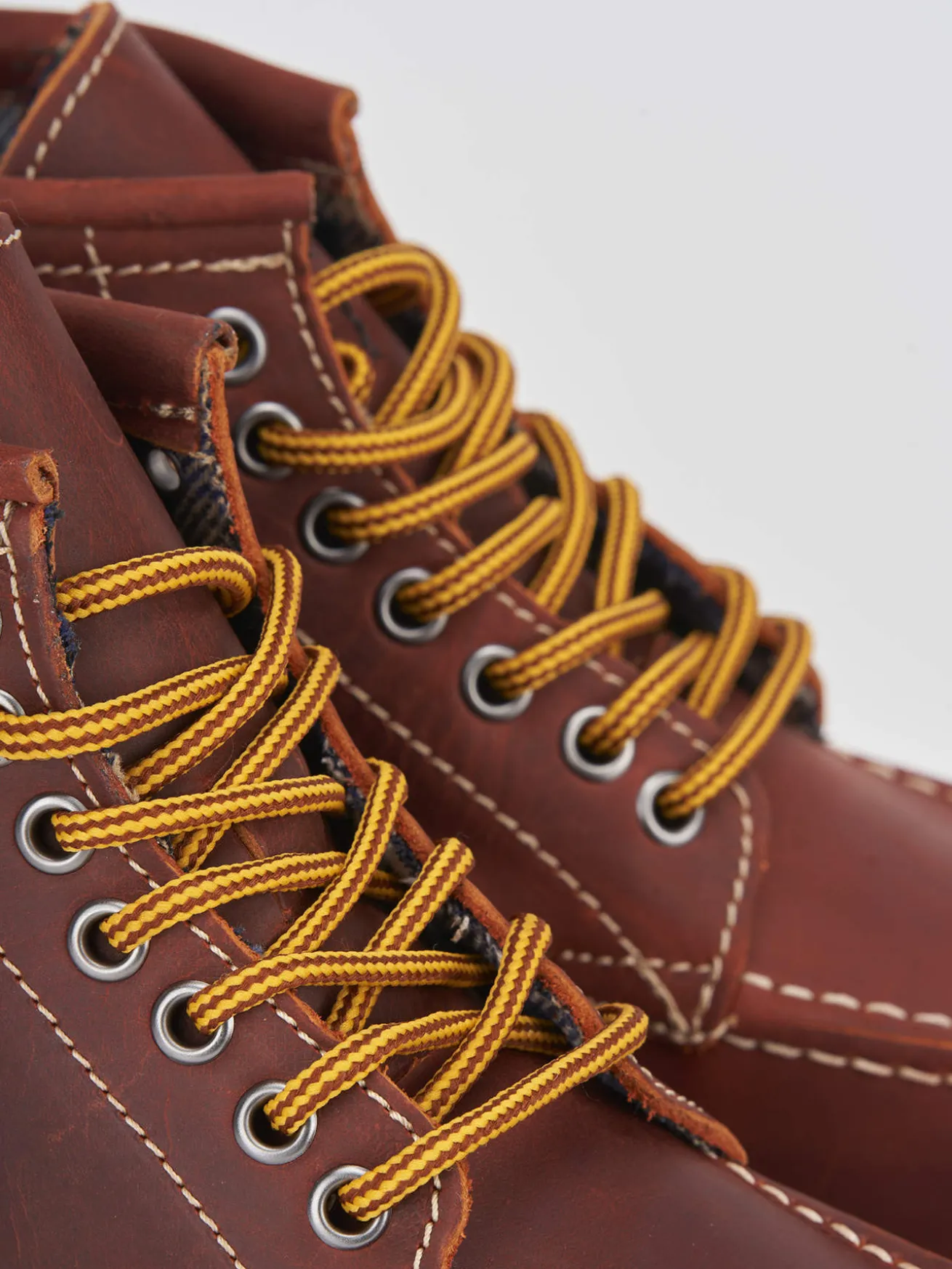 Anfibi tacco 1cm nabuk rosso