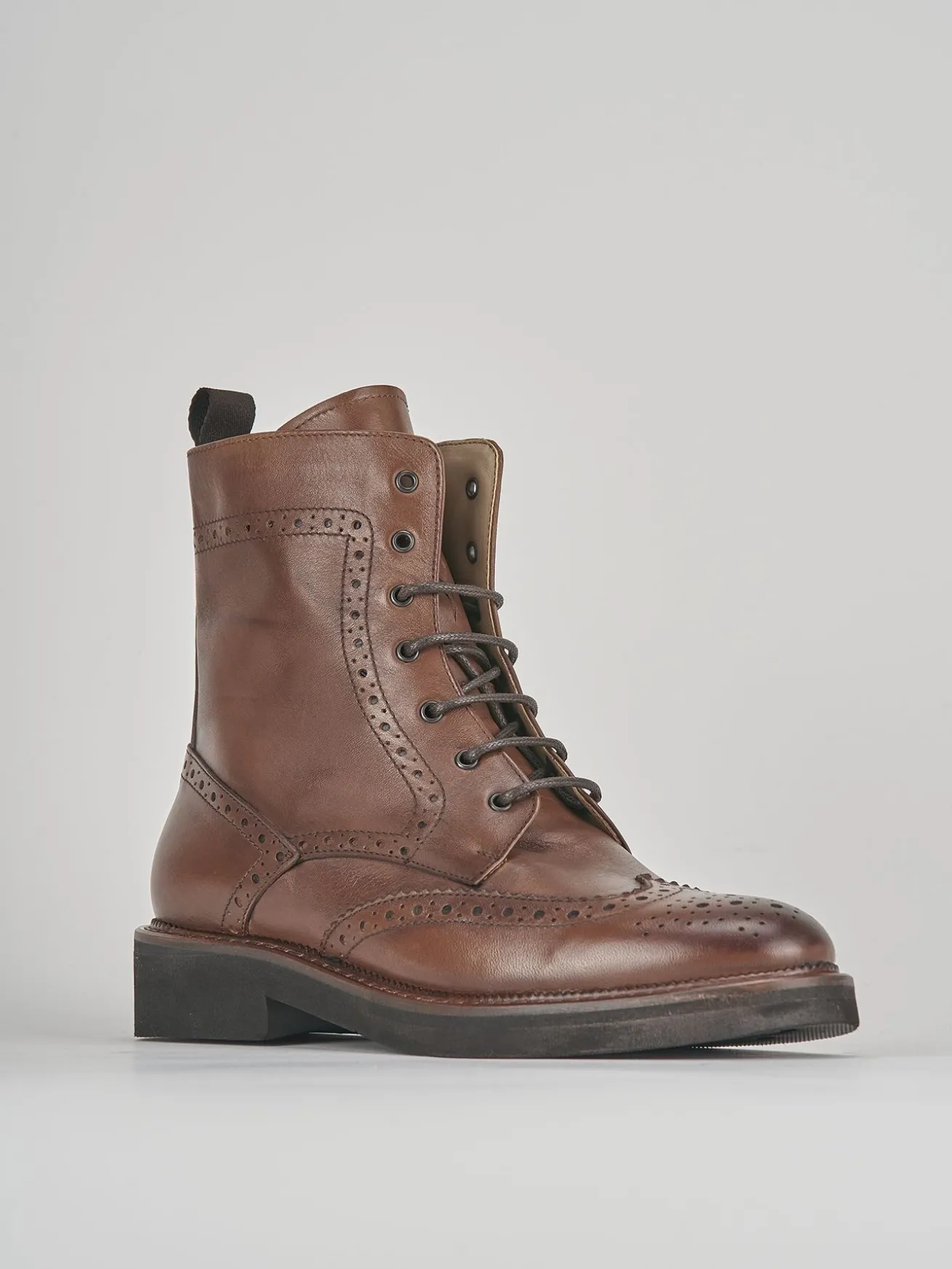 Anfibi tacco 2cm pelle marrone