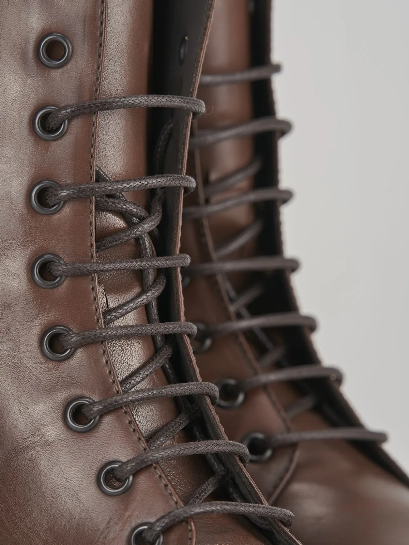 Anfibi tacco 3cm pelle marrone