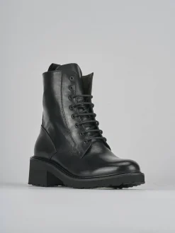 Anfibi tacco 5cm pelle nero