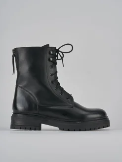 Anfibi tacco 1cm pelle nero