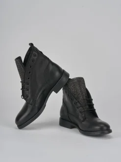 Anfibi tacco 2cm pelle nero