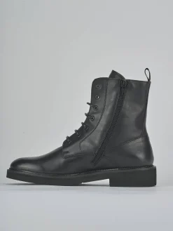 Anfibi tacco 2cm pelle nero