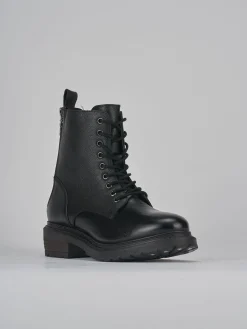 Anfibi tacco 1cm pelle nero