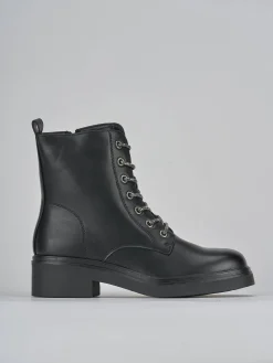 Anfibi tacco 1cm pelle nero