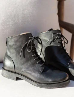 Anfibi tacco 1cm pelle nero