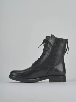 Anfibi tacco 1cm pelle nero