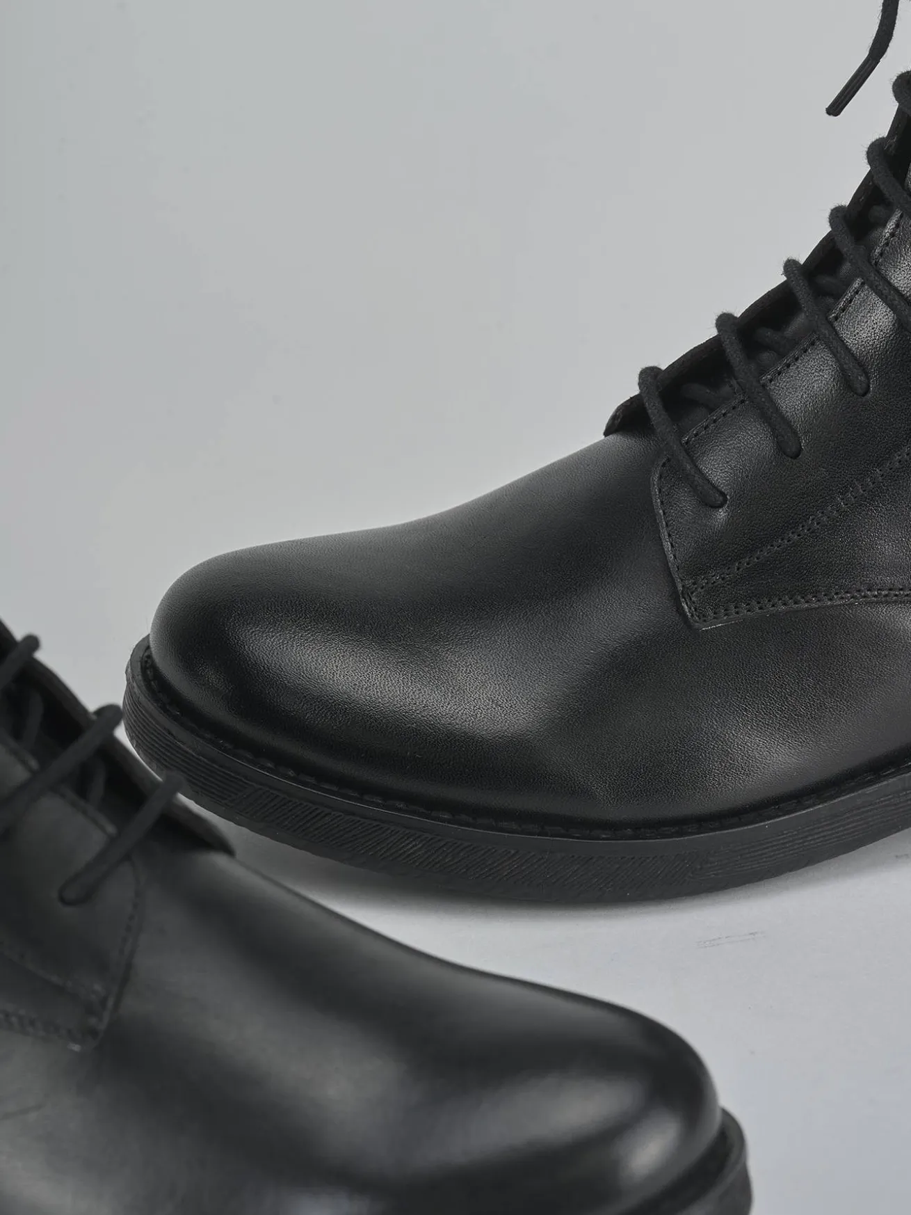 Anfibi tacco 1cm pelle nero