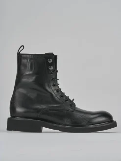 Anfibi tacco 2cm pelle nero