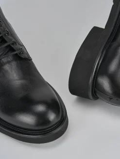 Anfibi tacco 2cm pelle nero