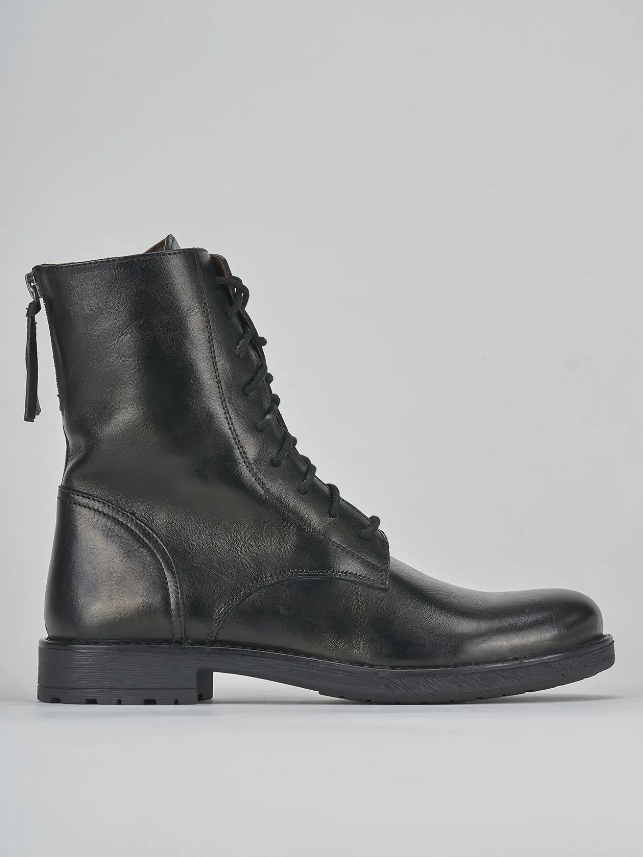 Anfibi tacco 2cm pelle nero