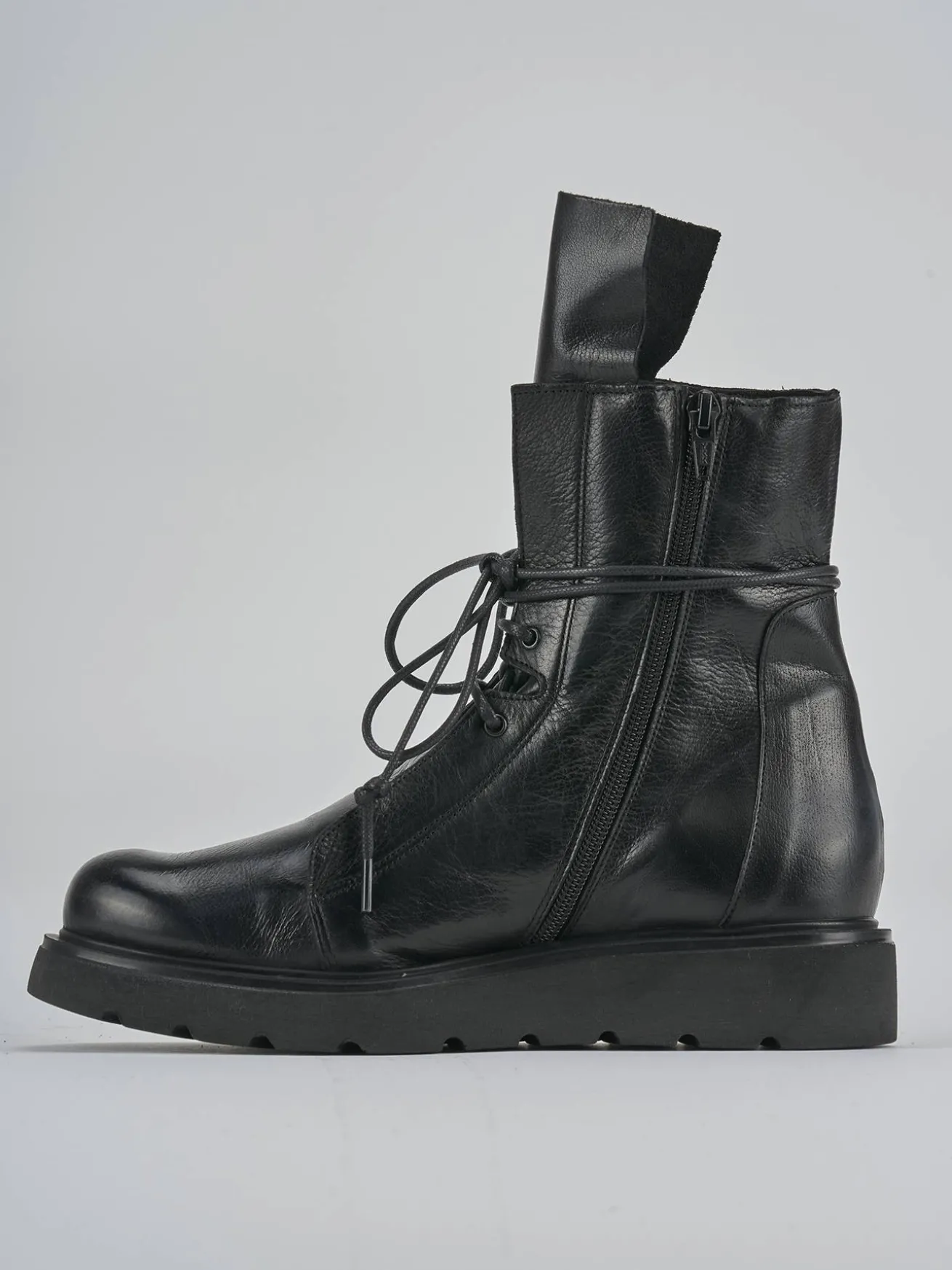 Anfibi tacco 1cm pelle nero