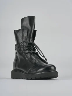 Anfibi tacco 1cm pelle nero