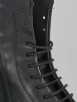 Anfibi tacco 2cm pelle nero