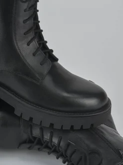 Anfibi tacco 2cm pelle nero