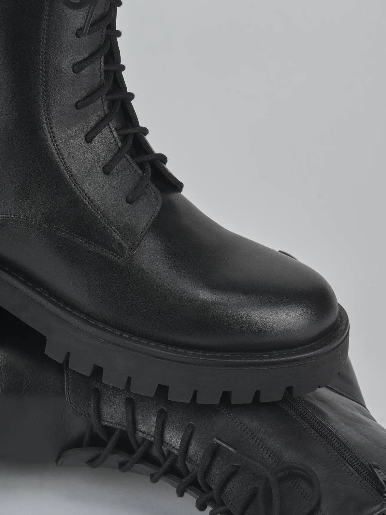 Anfibi tacco 2cm pelle nero