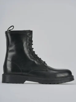 Anfibi tacco 2cm pelle nero