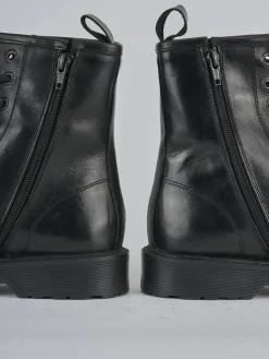 Anfibi tacco 2cm pelle nero