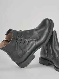 Anfibi tacco 1cm pelle nero