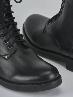 Anfibi tacco 2cm pelle nero