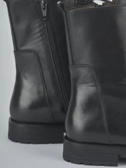 Anfibi tacco 2cm pelle nero