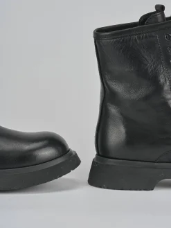 Anfibi tacco 2cm pelle nero