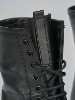 Anfibi tacco 2cm pelle nero