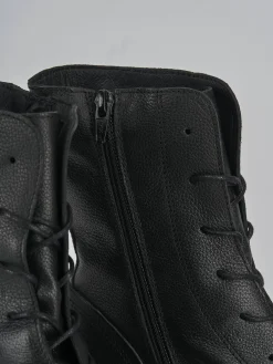 Anfibi tacco 2cm pelle nero