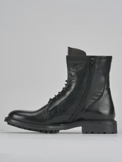 Anfibi tacco 2cm pelle nero