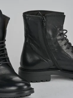 Anfibi tacco 2cm pelle nero