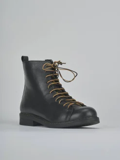 Anfibi tacco 1cm pelle nero