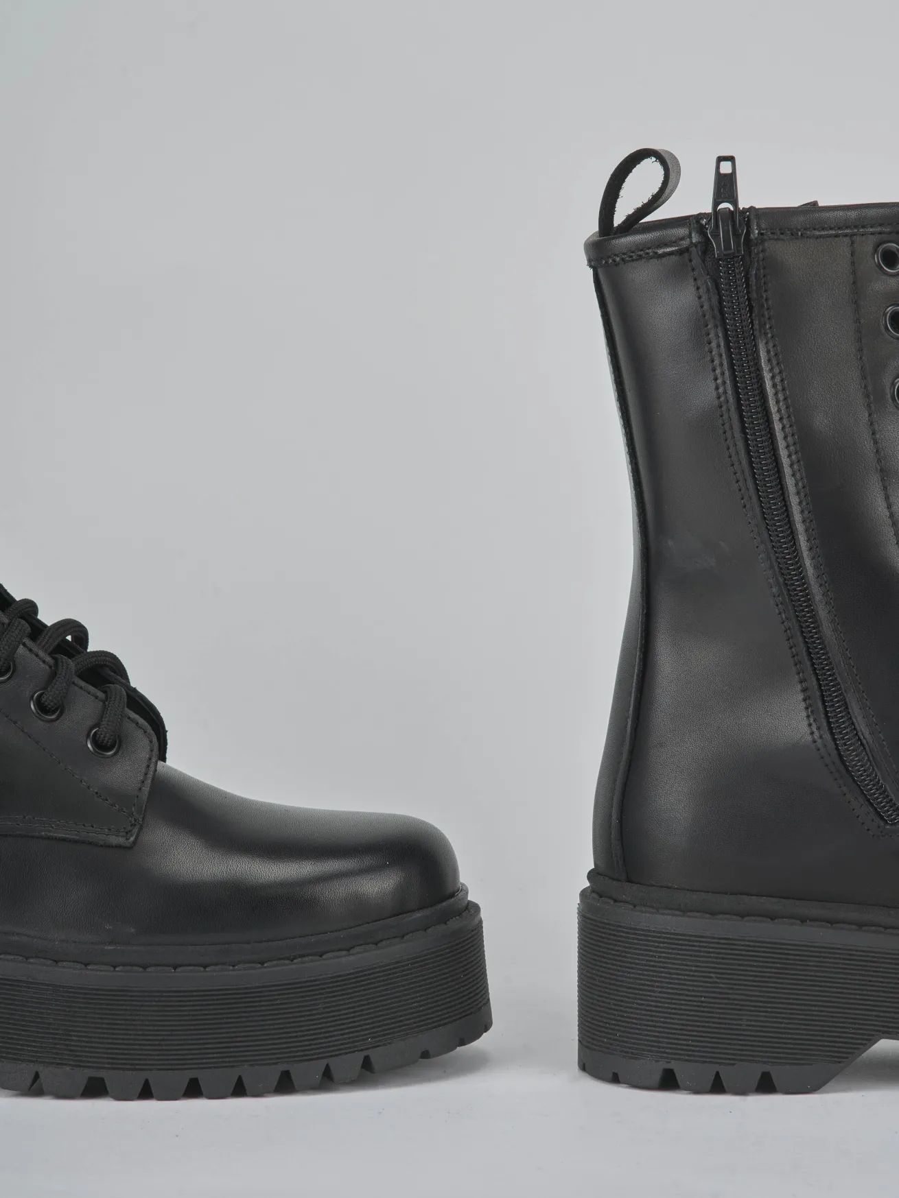 Anfibi tacco 4cm pelle nero