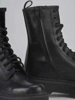 Anfibi tacco 4cm pelle nero