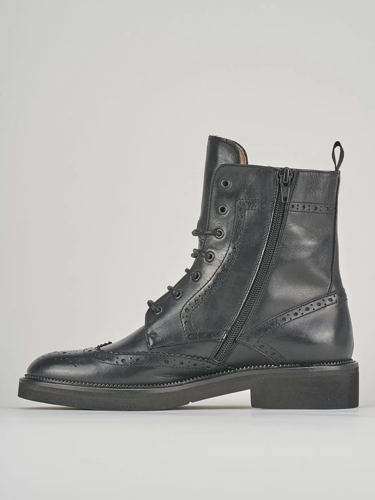 Anfibi tacco 2cm pelle nero