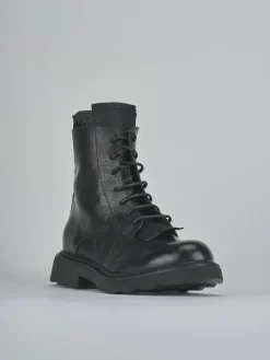 Anfibi tacco 2cm pelle nero