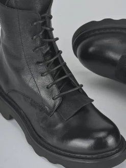 Anfibi tacco 2cm pelle nero