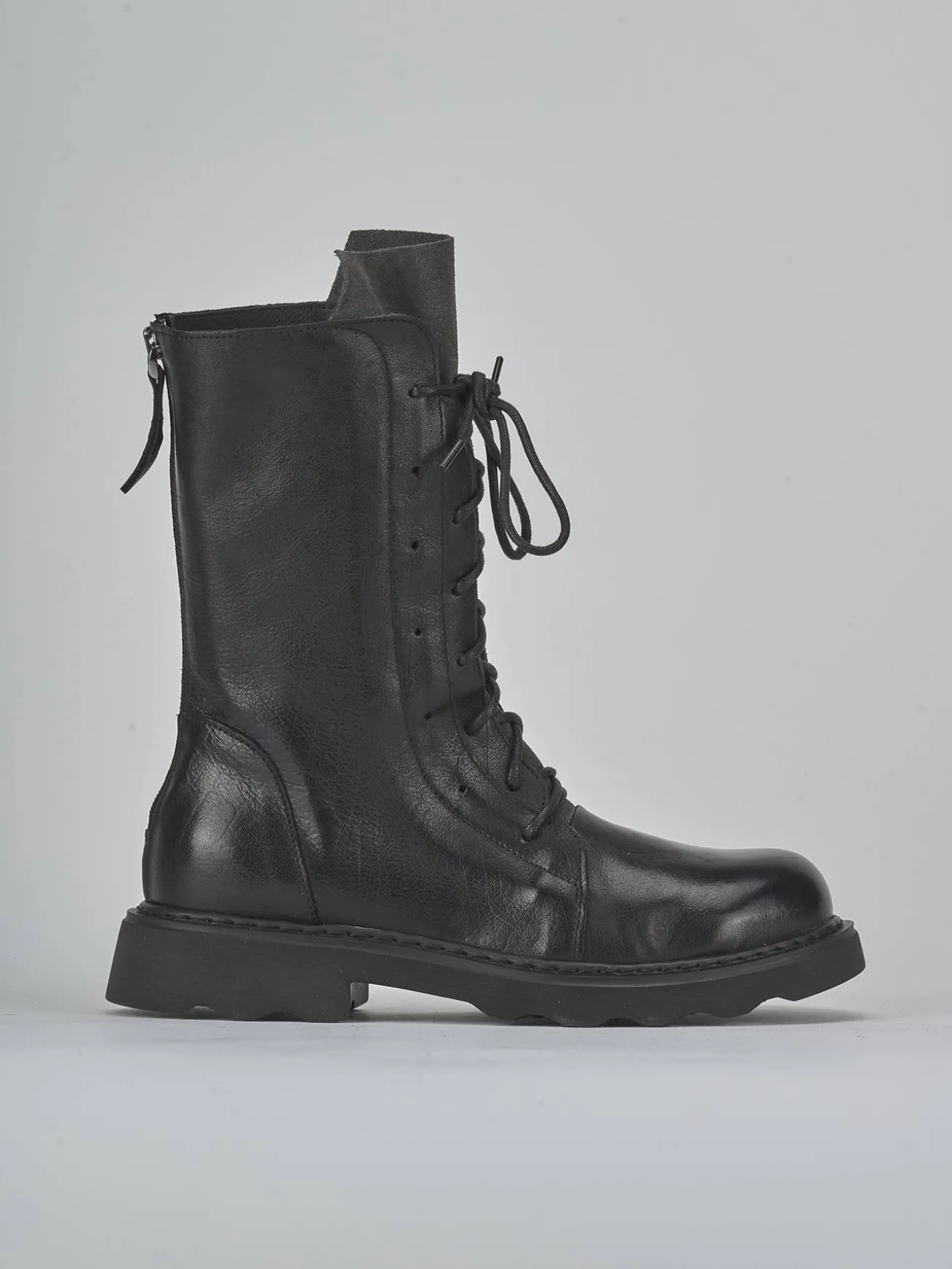 Anfibi tacco 2cm pelle nero