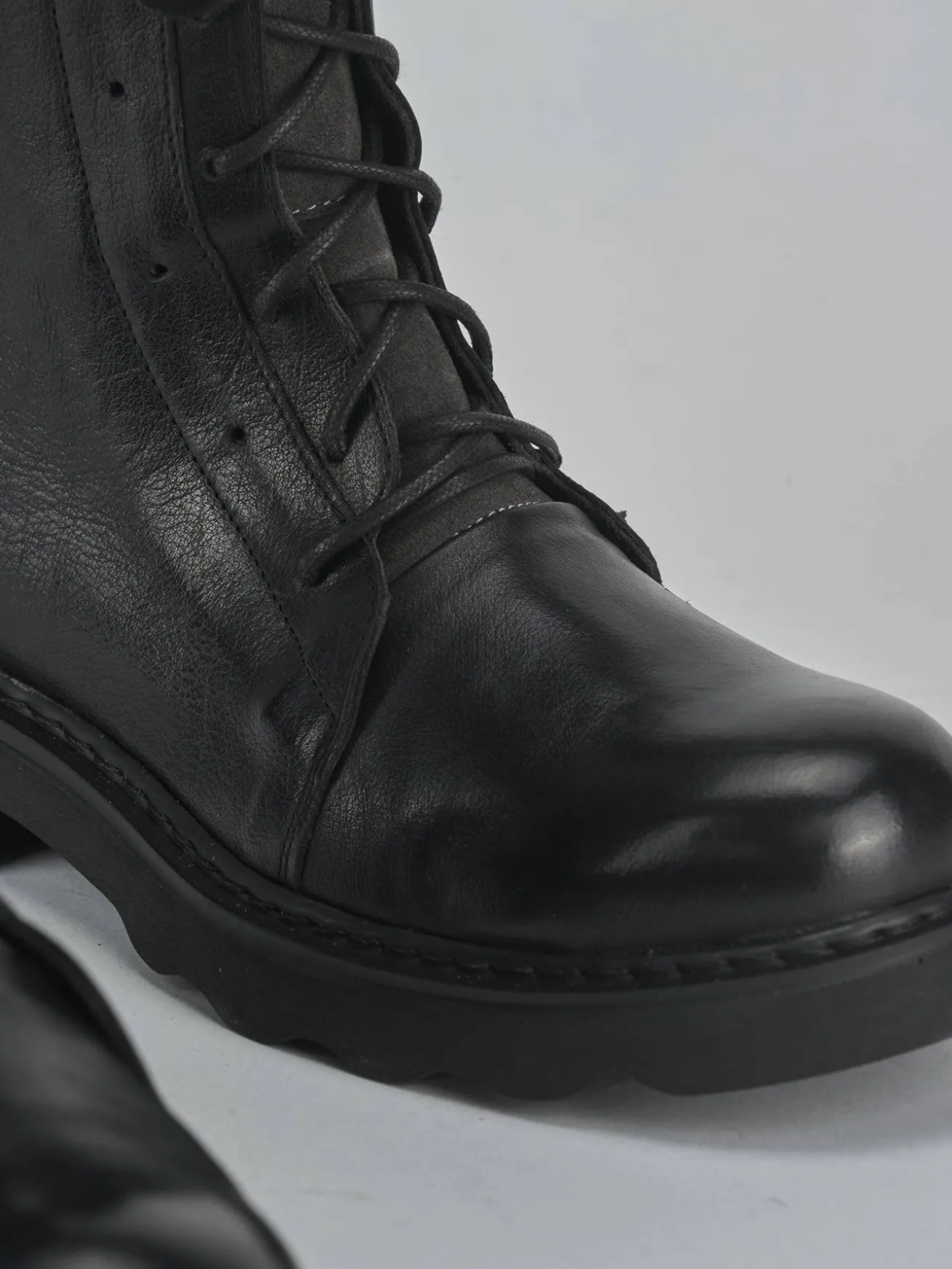 Anfibi tacco 2cm pelle nero