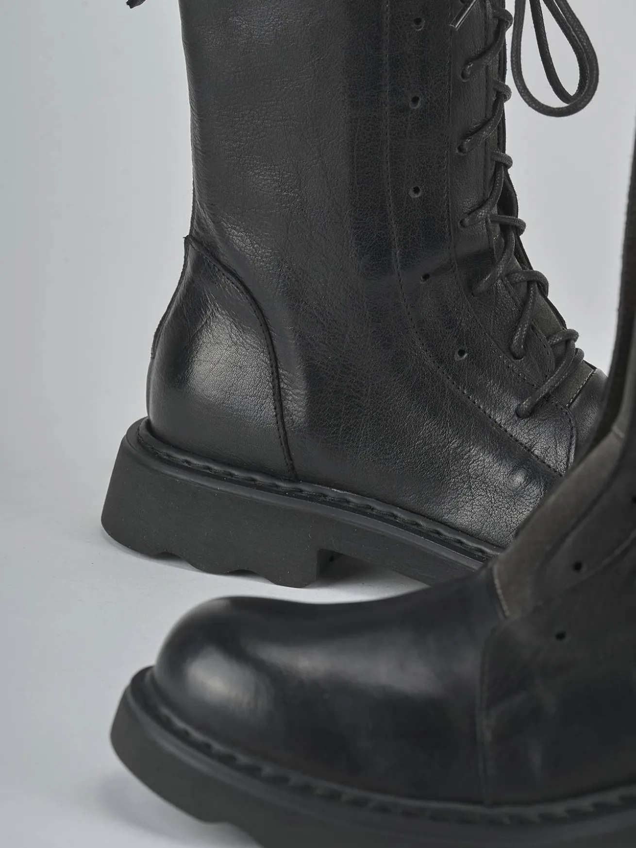 Anfibi tacco 2cm pelle nero