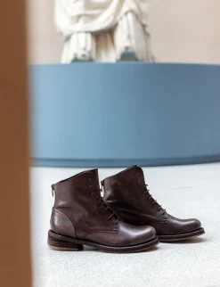 Anfibi tacco 2cm pelle testa