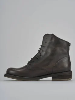 Anfibi tacco 2cm pelle testa