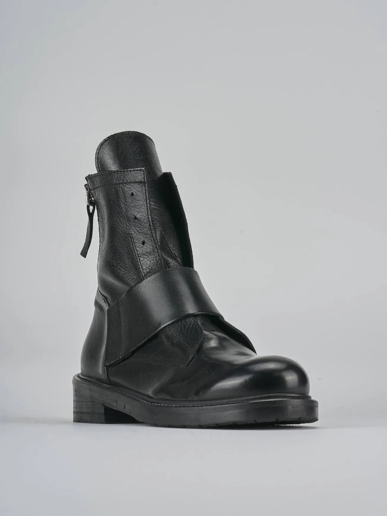 Anfibio tacco 2cm nero pelle