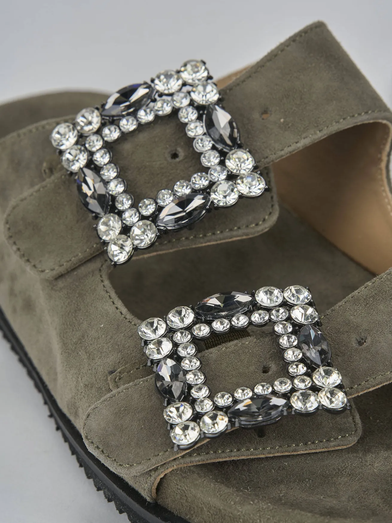 Ciabatte tacco 1cm camoscio verde