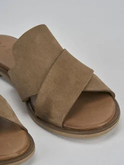 Ciabatte tacco 1cm camoscio beige