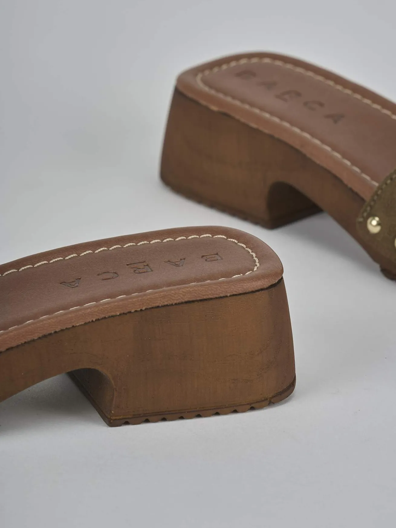 Ciabatte tacco 3cm camoscio verde