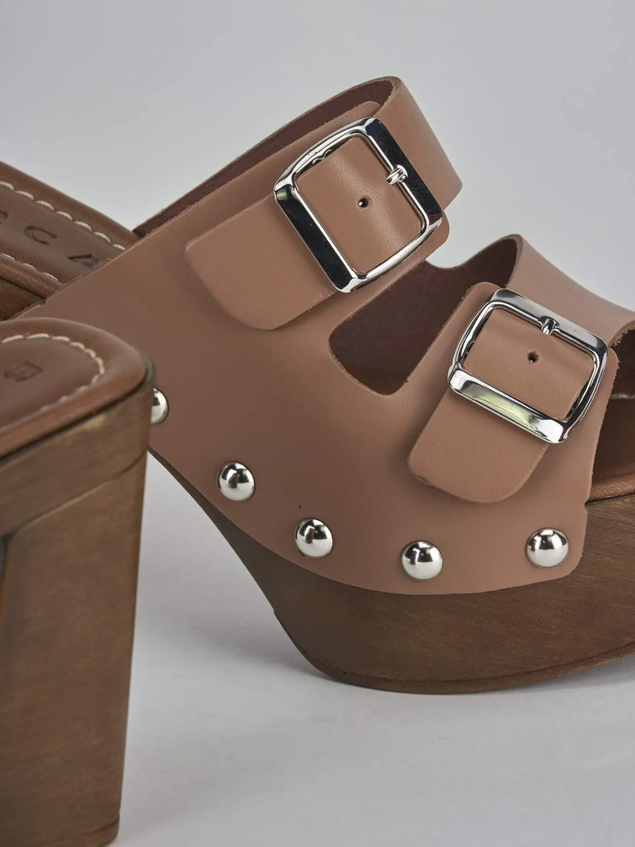 Ciabatte tacco 10cm pelle beige