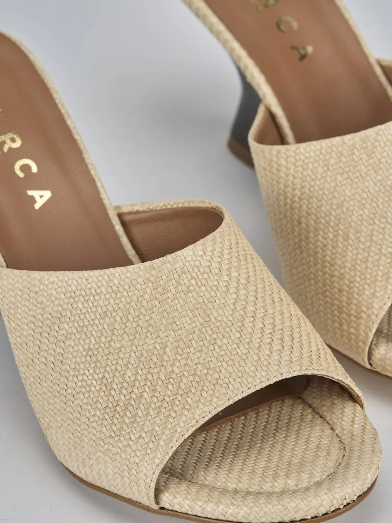 Ciabatte tacco 8cm pelle beige