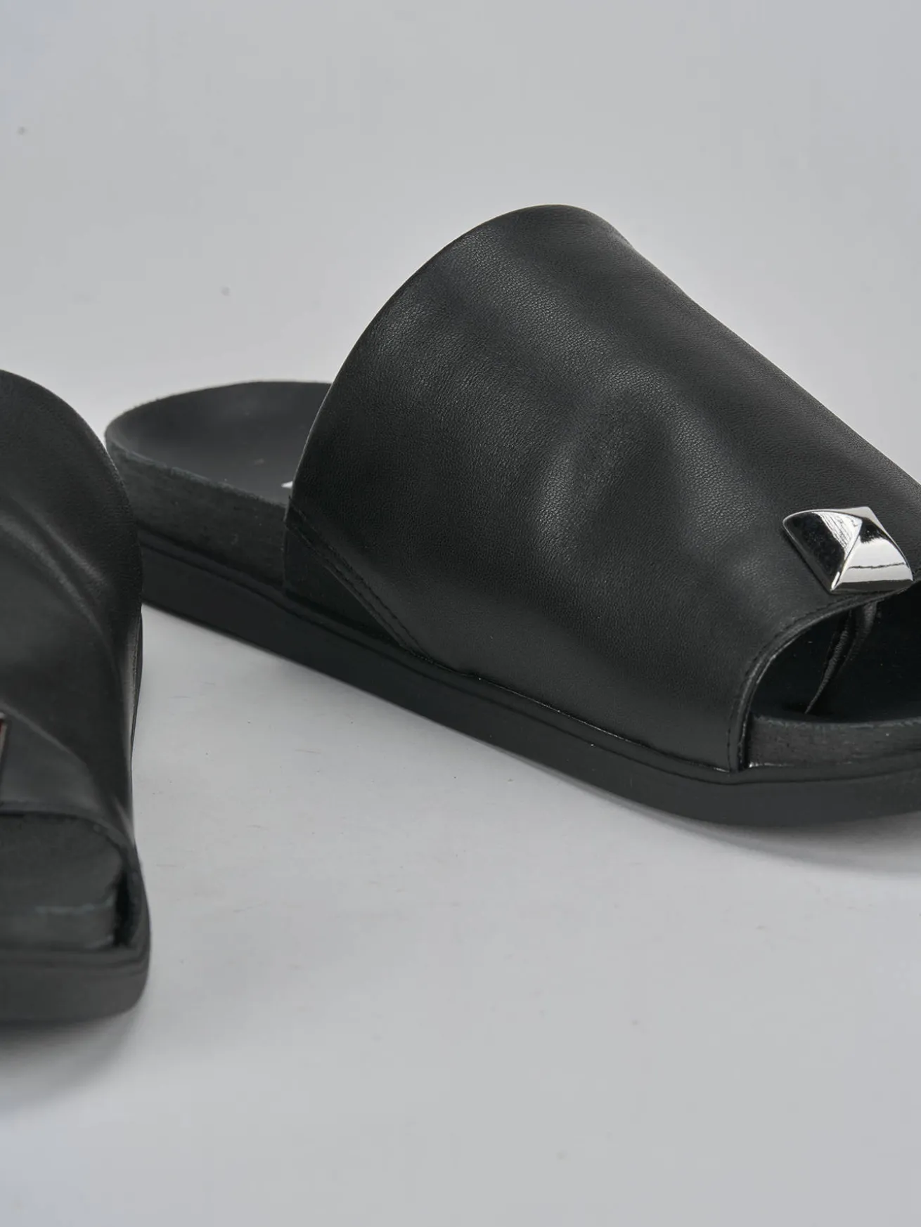 Ciabatte tacco 1cm pelle nero